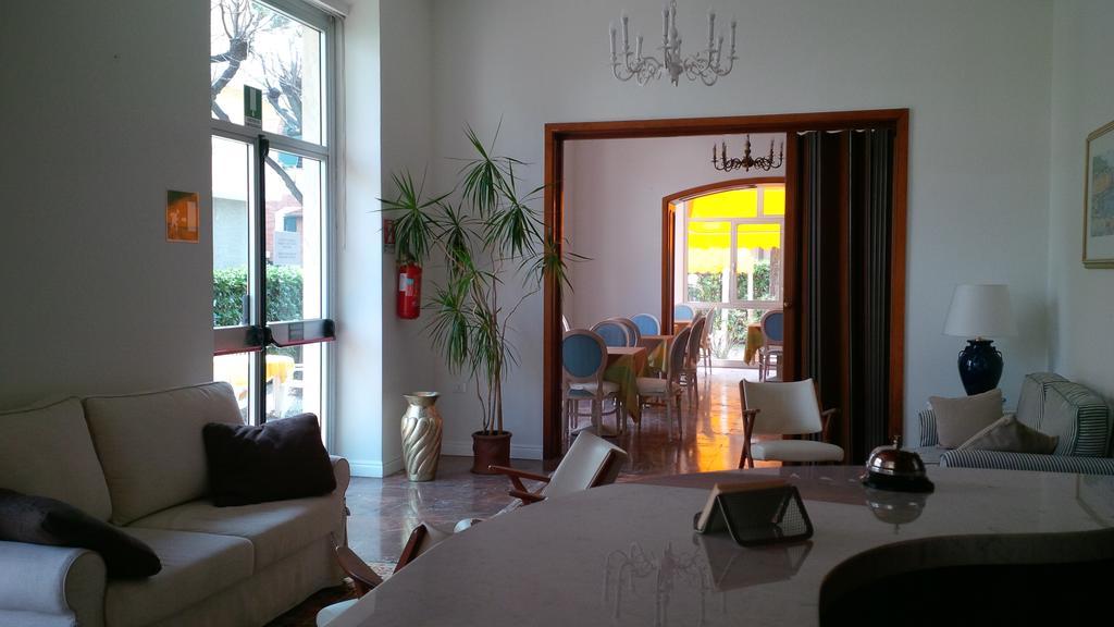 Hotel Giulia Marina di Massa Luaran gambar
